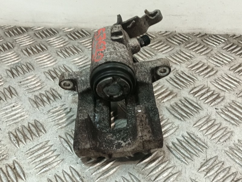 Recambio de pinza freno trasera derecha para volkswagen golf vi (5k1) 1.6 tdi dpf referencia OEM IAM 452F  