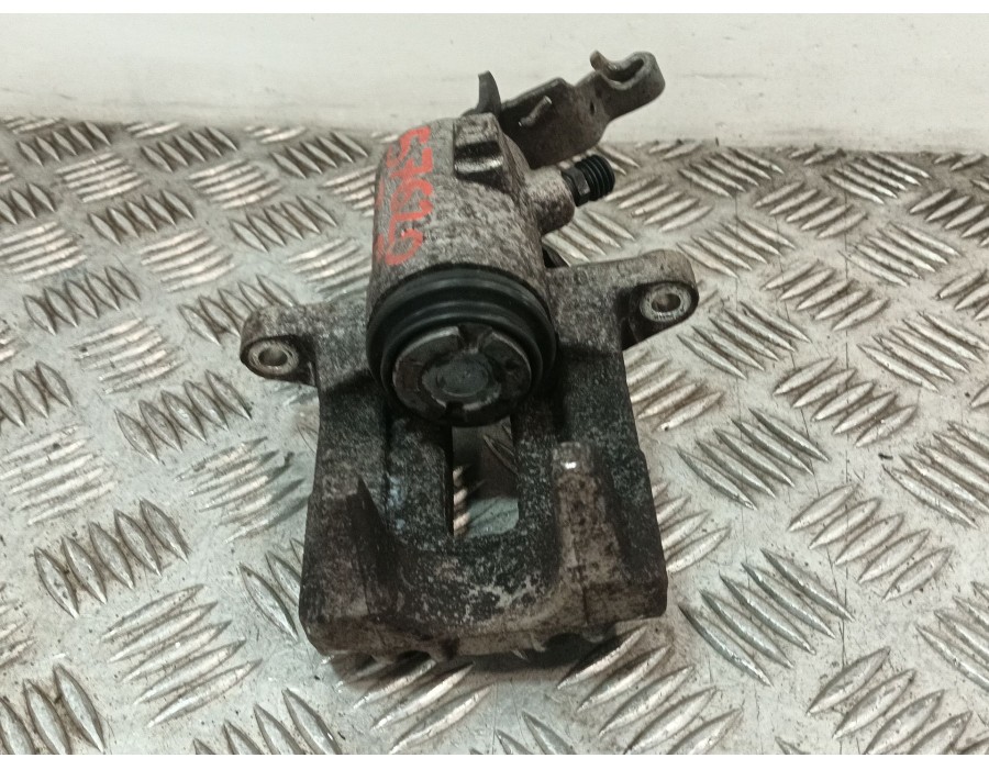 Recambio de pinza freno trasera derecha para volkswagen golf vi (5k1) 1.6 tdi dpf referencia OEM IAM 452F  