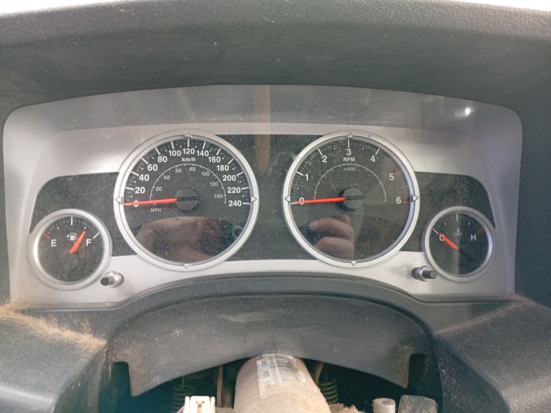 Recambio de cuadro instrumentos para jeep patriot 2.0 crd cat referencia OEM IAM 05107018AF  