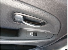 Recambio de mando elevalunas trasero izquierdo para kia carens iv 1.7 crdi referencia OEM IAM   