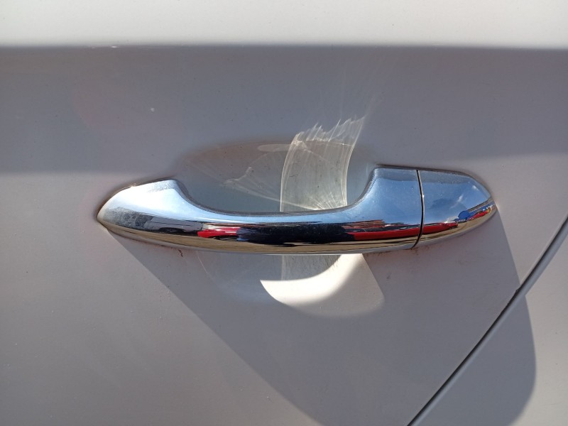 Recambio de maneta exterior trasera izquierda para kia carens iv 1.7 crdi referencia OEM IAM 82651A4010  