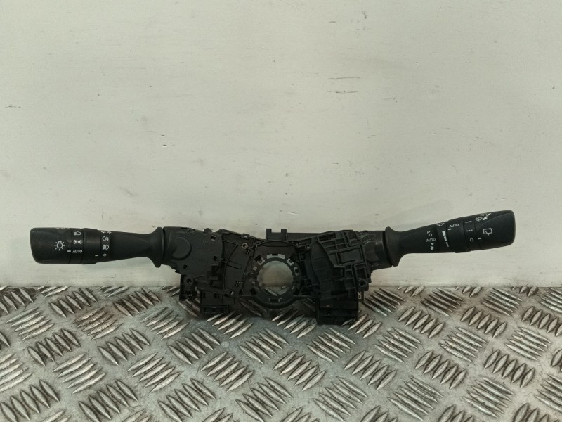 Recambio de mando multifuncion para toyota c-hr (_x1_) 1.8 hybrid (zyx10_, zyx11_) referencia OEM IAM 17F852  