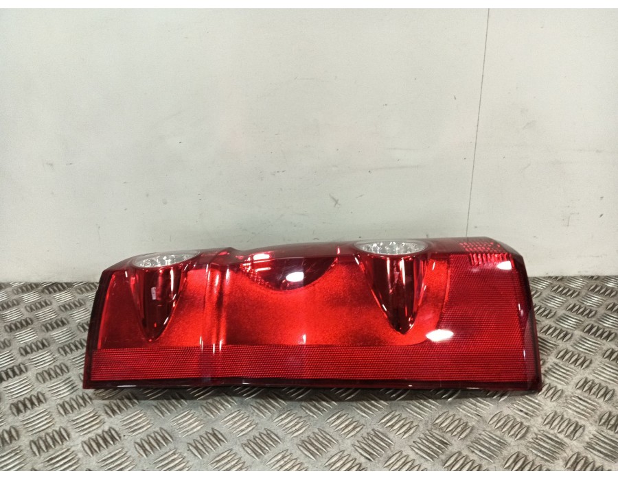 Recambio de piloto trasero izquierdo para volkswagen crafter 30-50 furgoneta (2e_) 2.0 tdi referencia OEM IAM M611549  