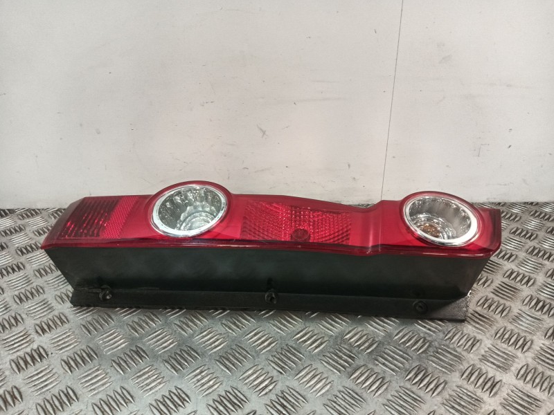 Recambio de piloto trasero izquierdo para volkswagen crafter 30-50 furgoneta (2e_) 2.0 tdi referencia OEM IAM M611549  