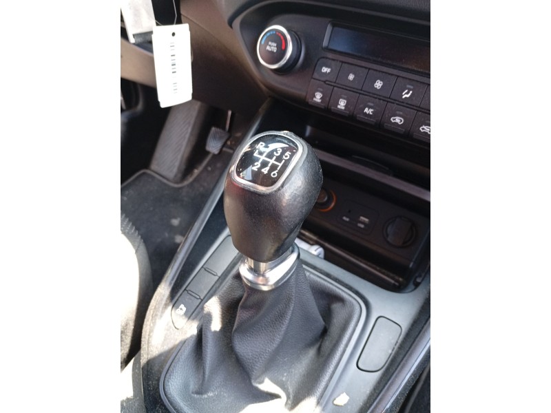 Recambio de palanca cambio para kia carens iv 1.7 crdi referencia OEM IAM 43700A4010 43720A4000 