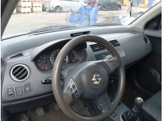 Recambio de salpicadero para suzuki swift iii (mz, ez) 1.3 ddis (rs 413d) referencia OEM IAM 7311162J10S1S  