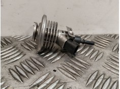 Recambio de inyector para nissan navara np300 pick-up (d23, d23t) 2.3 dci (d231) referencia OEM IAM 208993839R  