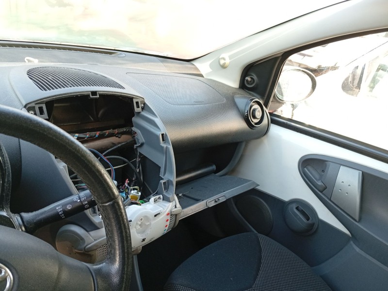 Recambio de airbag delantero derecho para toyota aygo (_b1_) 1.0 (kgb10_) referencia OEM IAM 739700H010B0  