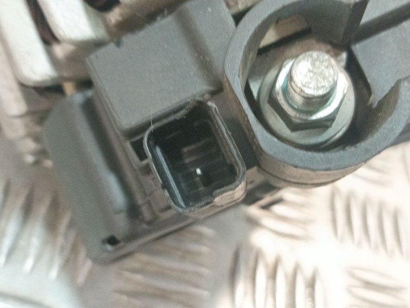 Recambio de alternador para peugeot 207/207+ (wa_, wc_) 1.4 hdi referencia OEM IAM LRA02967  