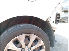 Recambio de paso de rueda trasero izquierdo para kia carens iv 1.7 crdi referencia OEM IAM 86830A4000  