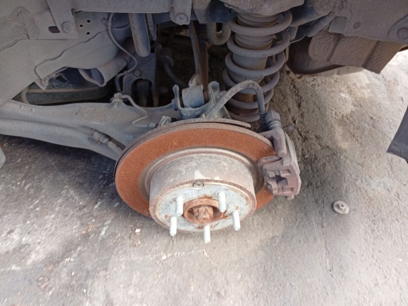 Recambio de mangueta trasera izquierda para jeep patriot 2.0 crd cat referencia OEM IAM   