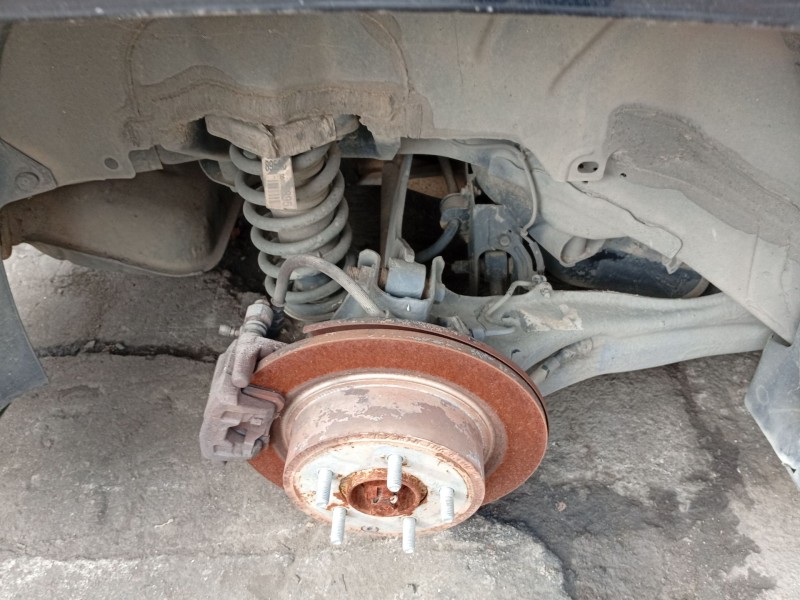 Recambio de mangueta trasera derecha para jeep patriot 2.0 crd cat referencia OEM IAM 5272714AC  