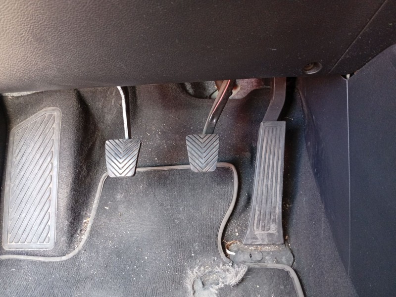 Recambio de pedal freno para kia carens iv 1.7 crdi referencia OEM IAM 32800A4000  