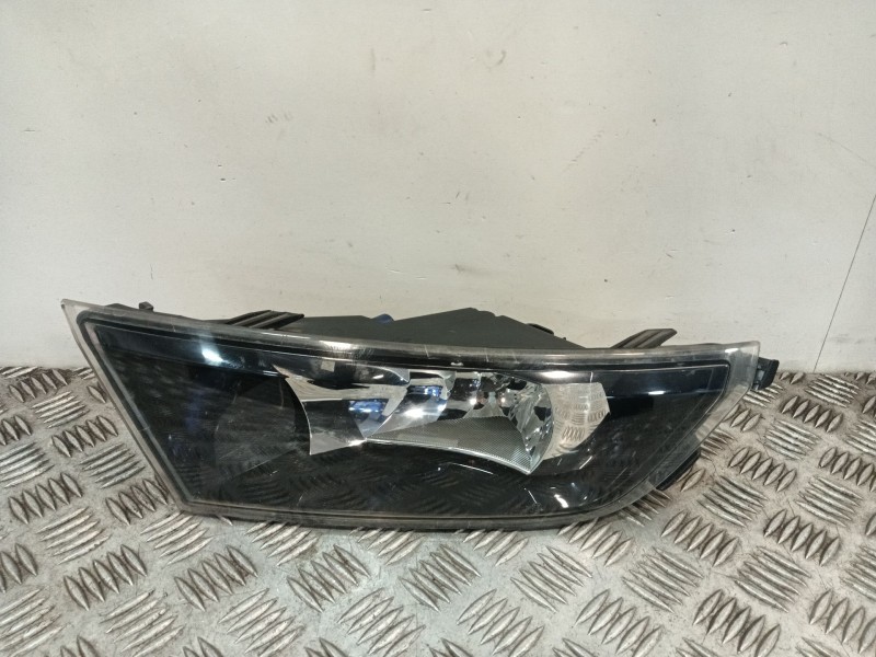 Recambio de faro antiniebla derecho para skoda fabia active referencia OEM IAM 6V0941700  