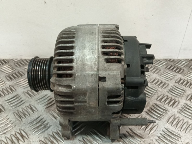 Recambio de alternador para volkswagen passat b6 (3c2) 2.0 tdi 16v referencia OEM IAM 021903026L TG17C019 2542783C