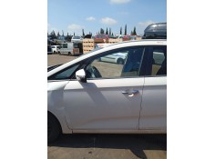 Recambio de puerta delantera izquierda para kia carens iv 1.7 crdi referencia OEM IAM 76003A4000  
