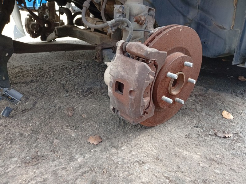 Recambio de pinza freno delantera izquierda para jeep patriot 2.0 crd cat referencia OEM IAM 05191239AA  