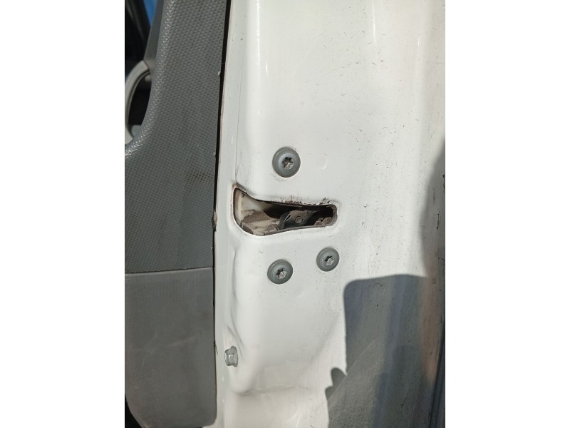 Recambio de cerradura puerta delantera derecha para toyota aygo (_b1_) 1.0 (kgb10_) referencia OEM IAM 693100H010  