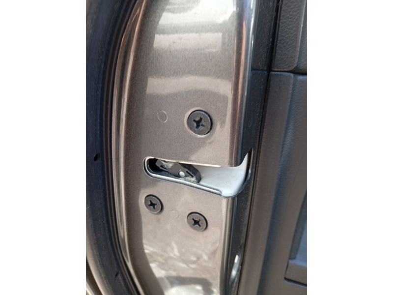 Recambio de cerradura puerta trasera izquierda para mazda 3 sedán (bl) 1.6 mzr (bl12) referencia OEM IAM BBM473310A  