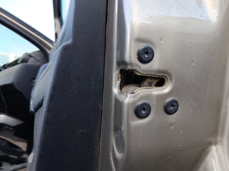 Recambio de cerradura puerta delantera derecha para dacia duster ii referencia OEM IAM 805025682R  