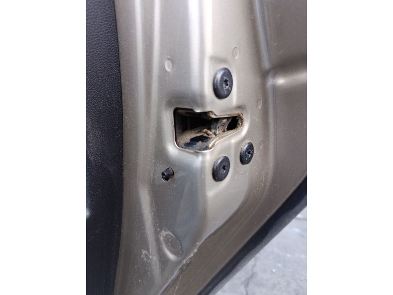 Recambio de cerradura puerta trasera derecha para dacia duster ii referencia OEM IAM 825023654R  