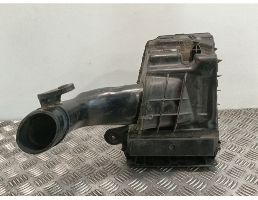 Recambio de carcasa filtro aire para renault megane iii berlina 5 p 1.2 16v referencia OEM IAM 165000356R  