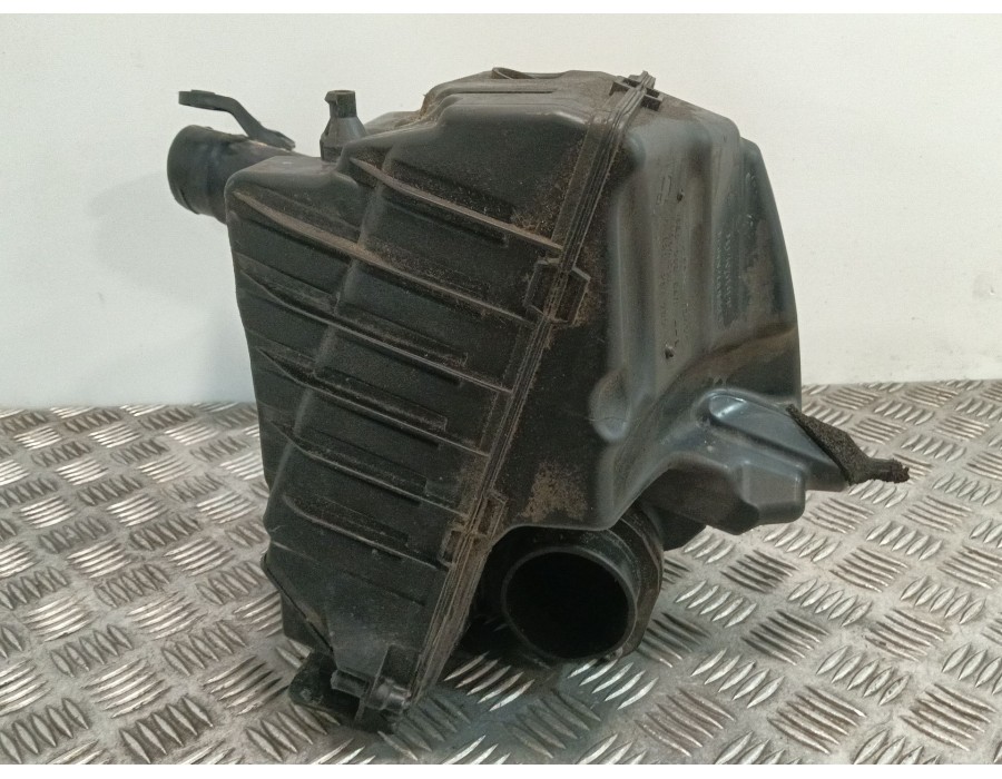 Recambio de carcasa filtro aire para renault megane iii berlina 5 p 1.2 16v referencia OEM IAM 165000356R  