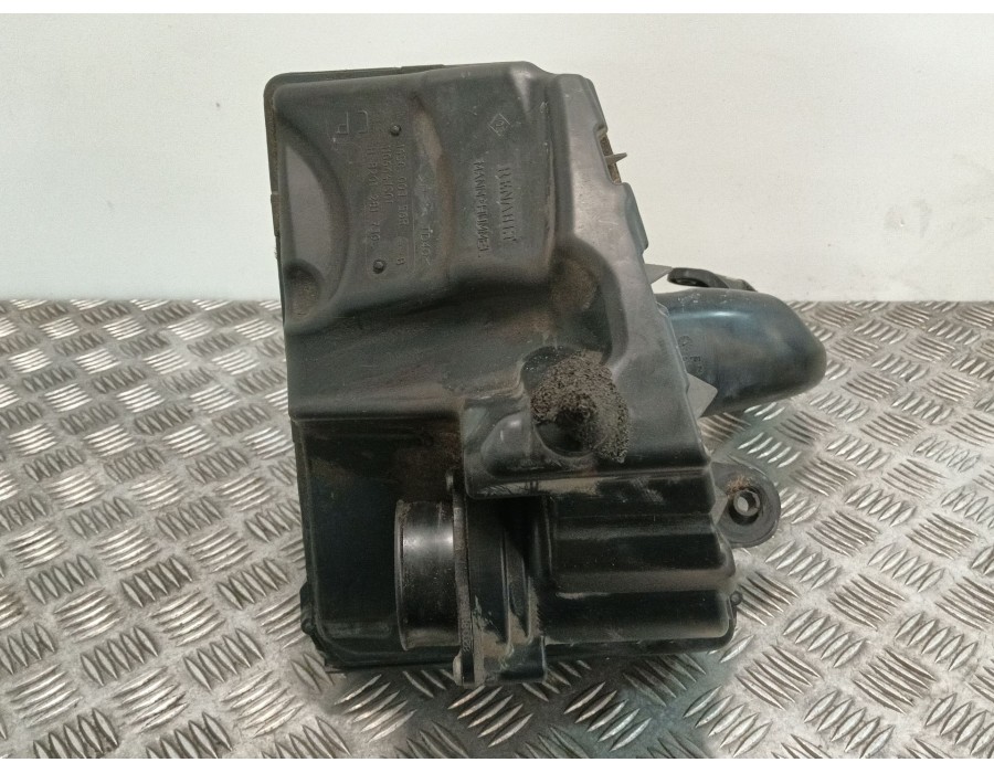 Recambio de carcasa filtro aire para renault megane iii berlina 5 p 1.2 16v referencia OEM IAM 165000356R  