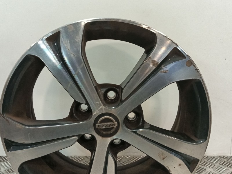 Recambio de llanta para nissan pulsar hatchback (c13) 1.2 dig-t referencia OEM IAM 3ZL3A  