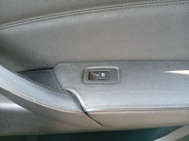 Recambio de mando elevalunas delantero derecho para bmw x5 (e70) xdrive 30 d referencia OEM IAM 61316945874  