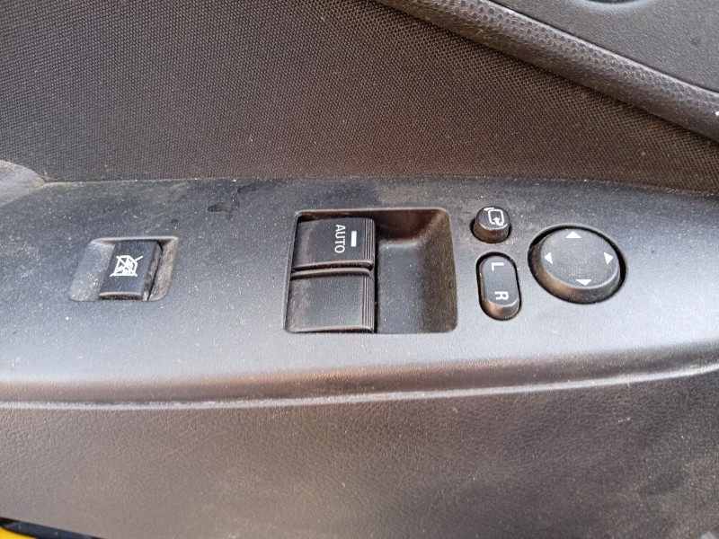 Recambio de mando elevalunas delantero izquierdo para mazda 3 sedán (bl) 1.6 mzr (bl12) referencia OEM IAM BBR366350B  