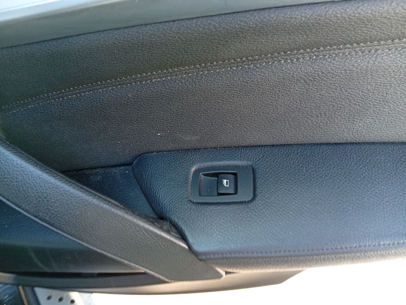 Recambio de mando elevalunas trasero derecho para bmw x5 (e70) xdrive 30 d referencia OEM IAM 61316945876  