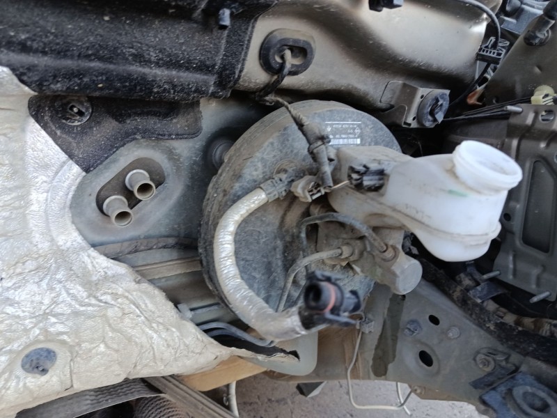 Recambio de servofreno para dacia duster ii referencia OEM IAM 472107999R  