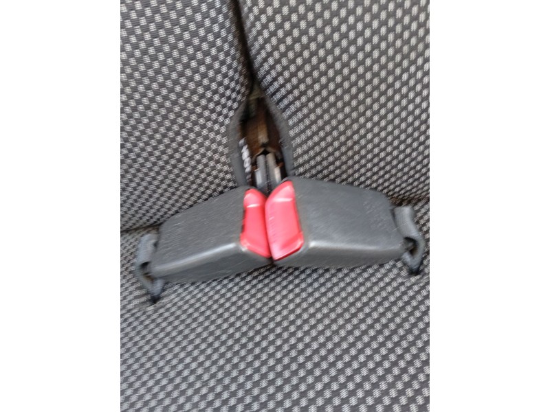 Recambio de enganche cinturon trasero izquierdo para toyota aygo (_b1_) 1.0 (kgb10_) referencia OEM IAM   