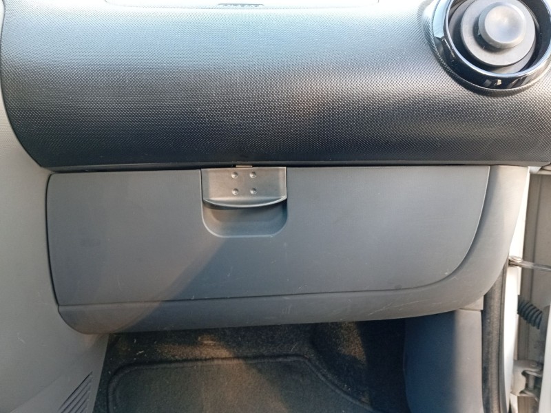 Recambio de guantera para toyota aygo (_b1_) 1.0 (kgb10_) referencia OEM IAM 555500H010  
