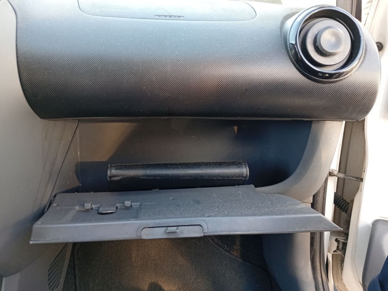 Recambio de guantera para toyota aygo (_b1_) 1.0 (kgb10_) referencia OEM IAM 555500H010  
