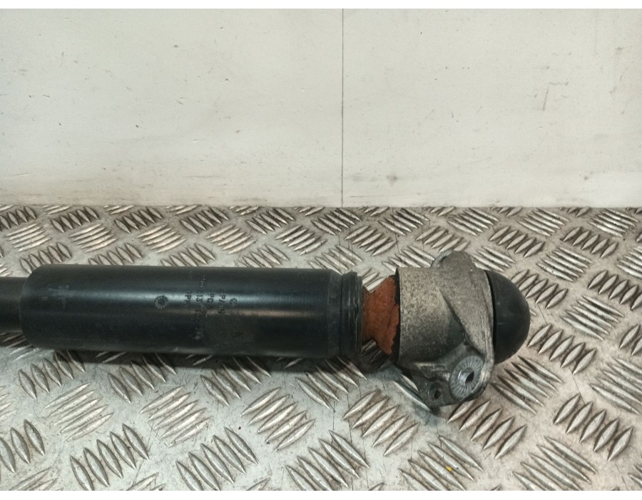 Recambio de amortiguador trasero para volkswagen polo iv (9n_, 9a_) 1.9 tdi referencia OEM IAM 6Q0513025AR  