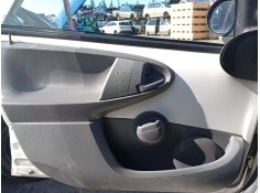 Recambio de guarnecido puerta delantera izquierda para toyota aygo (_b1_) 1.0 (kgb10_) referencia OEM IAM   