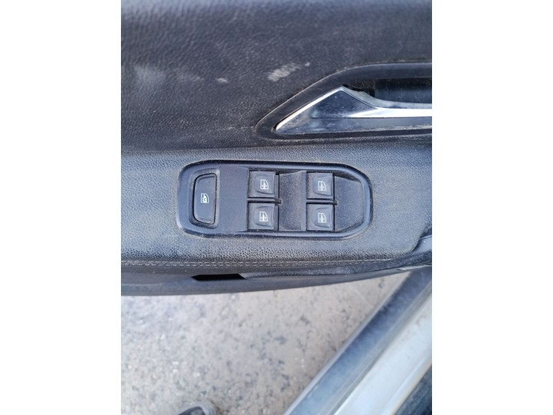 Recambio de mando elevalunas delantero izquierdo para dacia duster ii referencia OEM IAM 254113300R  