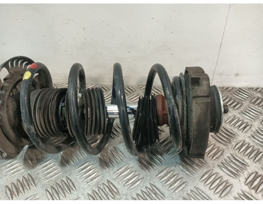 Recambio de amortiguador trasero para volkswagen polo iv (9n_, 9a_) 1.9 tdi referencia OEM IAM 6Q0413031BR  
