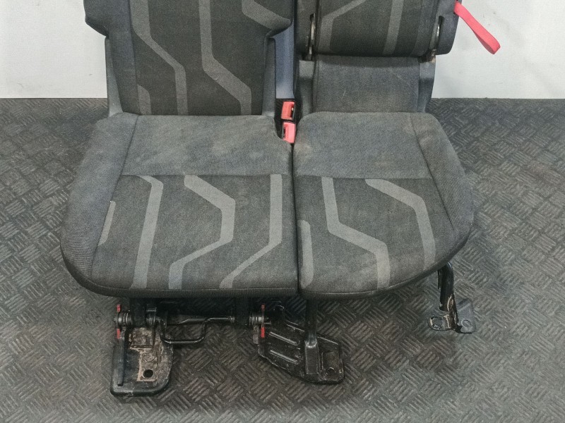 Recambio de asientos traseros para ford transit connect v408 furgoneta/monovolumen 1.5 tdci referencia OEM IAM   