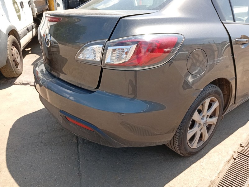 Recambio de paragolpes trasero para mazda 3 sedán (bl) 1.6 mzr (bl12) referencia OEM IAM BHE850221BBB  