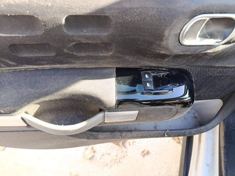 Recambio de mando elevalunas delantero izquierdo para citroën c3 referencia OEM IAM   