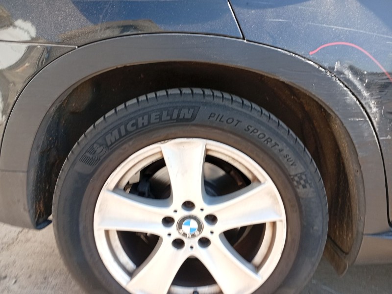 Recambio de paso de rueda trasero derecho para bmw x5 (e70) xdrive 30 d referencia OEM IAM 51487248210  