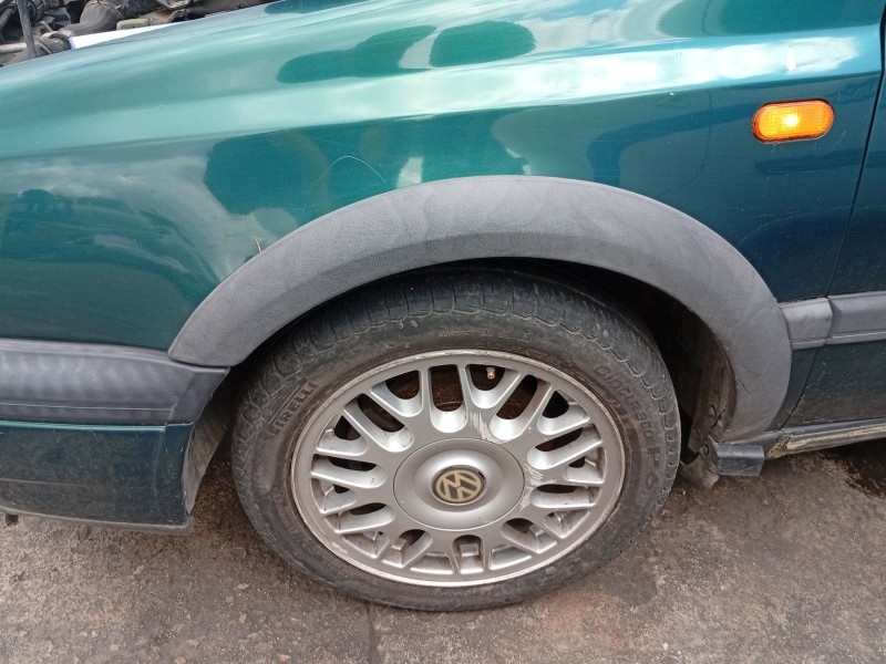 Recambio de aletin delantero izquierdo para volkswagen golf iii (1h1) 1.9 tdi referencia OEM IAM 1H0853717A  