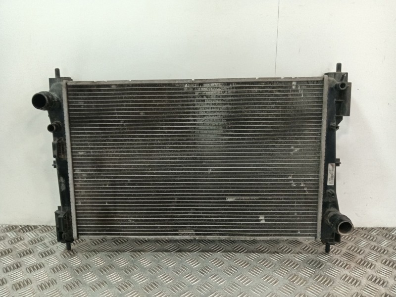 Recambio de radiador agua para fiat punto (199) referencia OEM IAM 897765000 51936040 