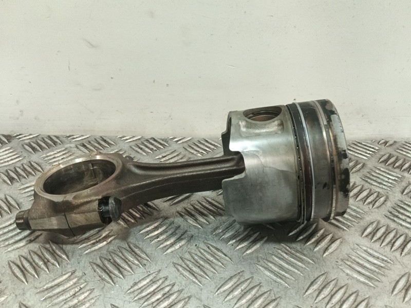 Recambio de biela para nissan trade 100 referencia OEM IAM   