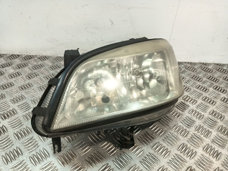 Recambio de faro izquierdo para opel zafira a monospace (t98) 2.0 dti 16v (f75) referencia OEM IAM 90582021  