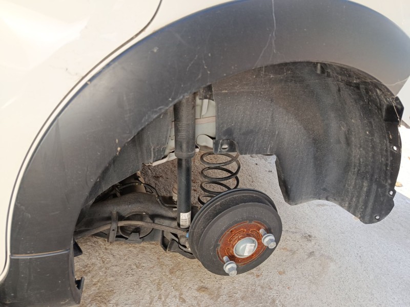 Recambio de mangueta trasera izquierda para citroën c3 referencia OEM IAM   