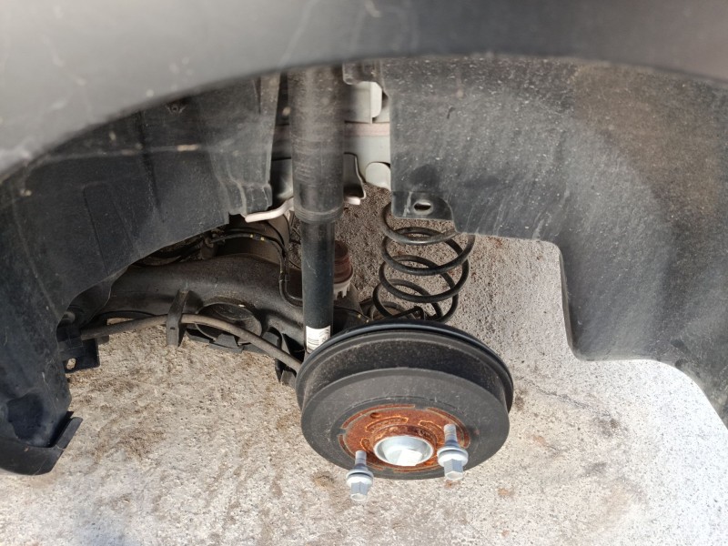 Recambio de mangueta trasera izquierda para citroën c3 referencia OEM IAM   